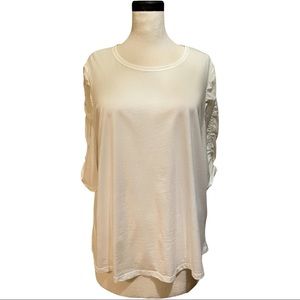 Calvin Klein White 3/4 Length Ruched Sleeve / Sz XL-16
